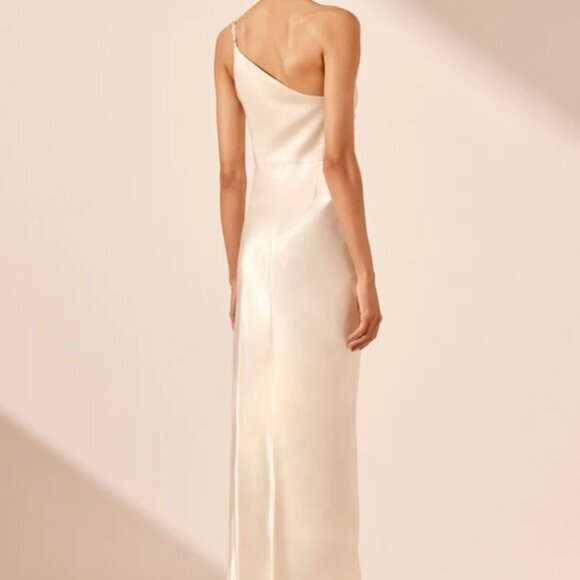 Shona Joy Cream Asymmetrical Ruched Gown - Picture 4 of 8